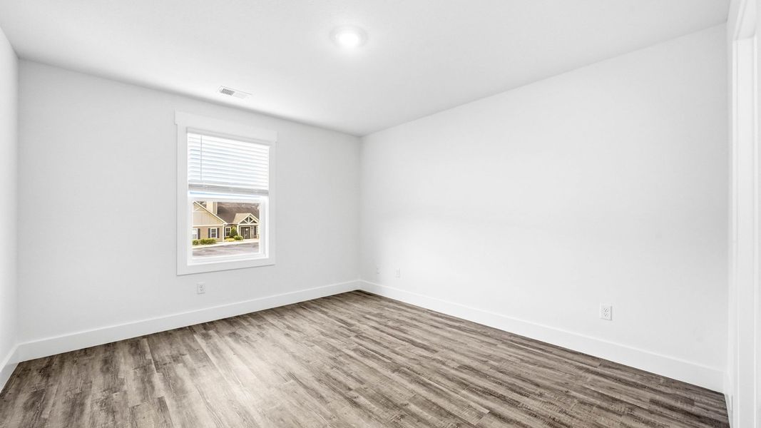 Spacious, unfurnished interior of a new home in The Arbor Townhomes, Kingsport (Image 12).