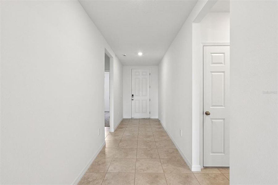 Spacious, unfurnished interior of a new home in Deer Run at Crosswinds, Davenport (Image 18).