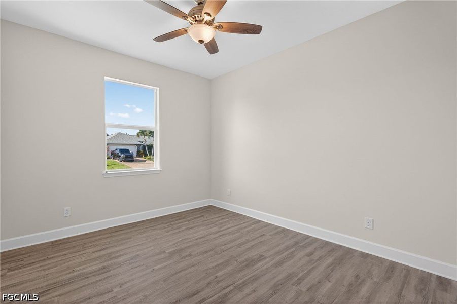 Spacious, unfurnished interior of a new home in Cape Coral, Cape Coral (Image 24).