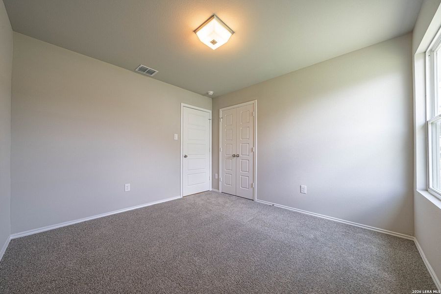 Spacious, unfurnished interior of a new home in , Seguin (Image 12).