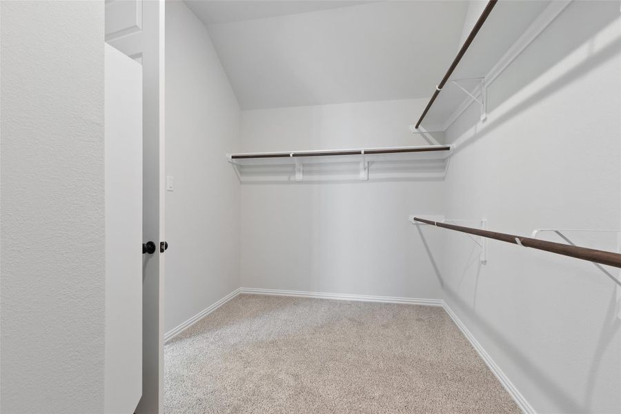 Spacious, unfurnished interior of a new home in Oakwood Estates, Waller (Image 20).