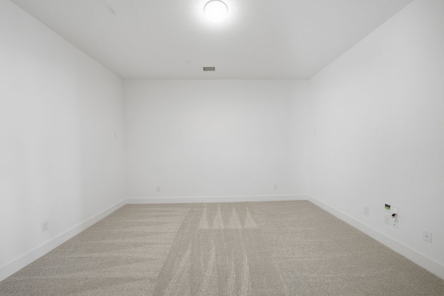 Spacious, unfurnished interior of a new home in Quail Hollow, Rockwall (Image 22). Spacious, unfurnished interior of a new home in Quail Hollow, Rockwall (Image 22).