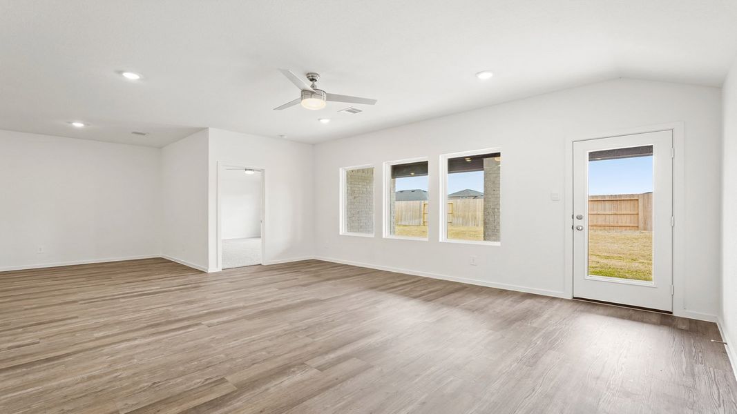 Spacious, unfurnished interior of a new home in Sunterra, Katy (Image 18).