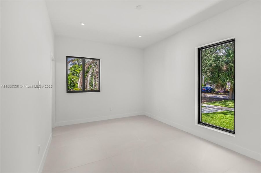 Spacious, unfurnished interior of a new home in , Miami Shores (Image 23).