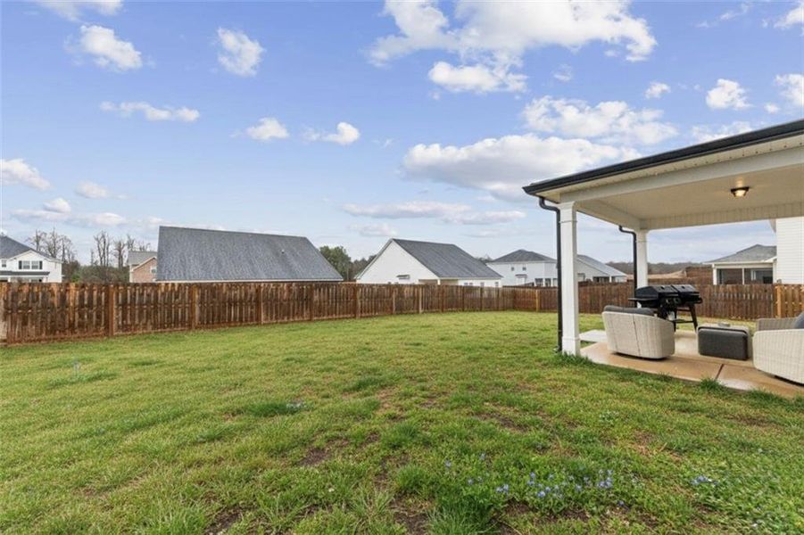 Exterior details and patio area of a home in , Bonaire (Image 20).