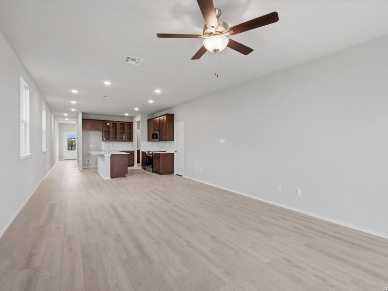 Spacious, unfurnished interior of a new home in Agave, San Antonio (Image 12). Spacious, unfurnished interior of a new home in Agave, San Antonio (Image 12).