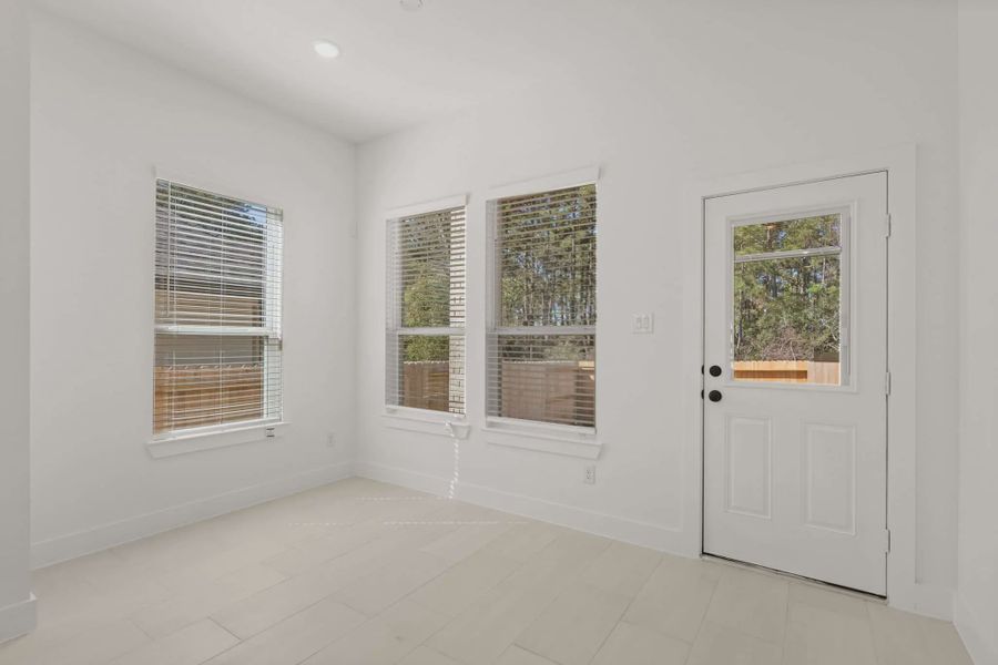 Representative unfurnished interior of a home built from the Toronto by Chesmar Homes in Stillwater Ranch, Buda (Image 13).
