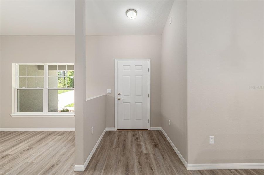 Spacious, unfurnished interior of a new home in , Dunnellon (Image 52).