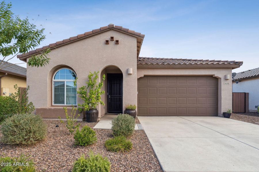 001-front-exterior 001-front-exterior