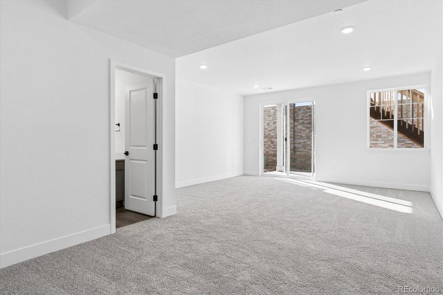 Spacious, unfurnished interior of a new home in The Summit at Meridian, Englewood (Image 19).