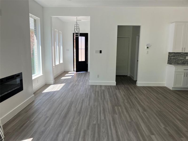 Spacious, unfurnished interior of a new home in , Whitney (Image 9).