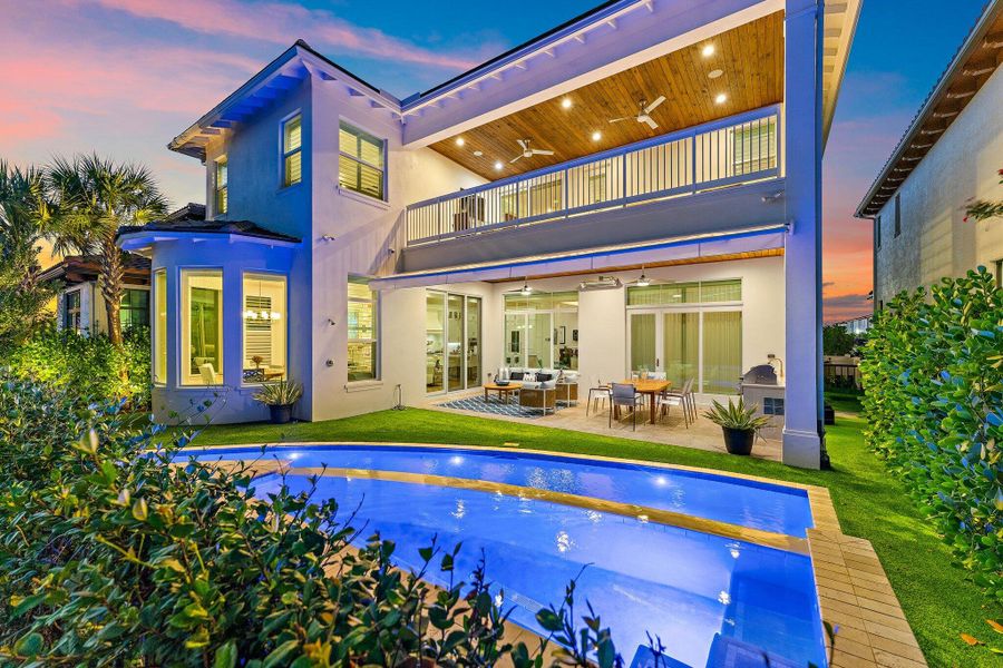 Laundry Room w/ Storage