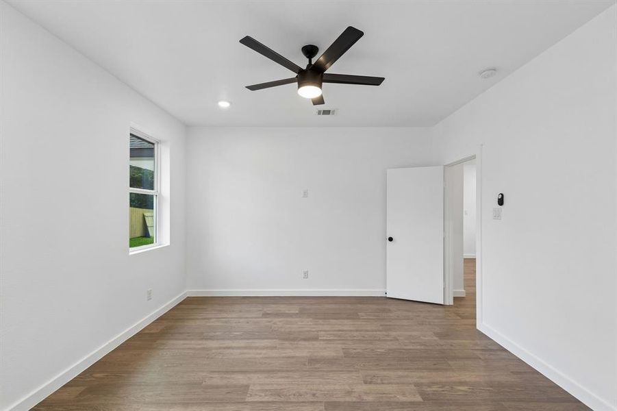 Spacious, unfurnished interior of a new home in , Runaway Bay (Image 13).