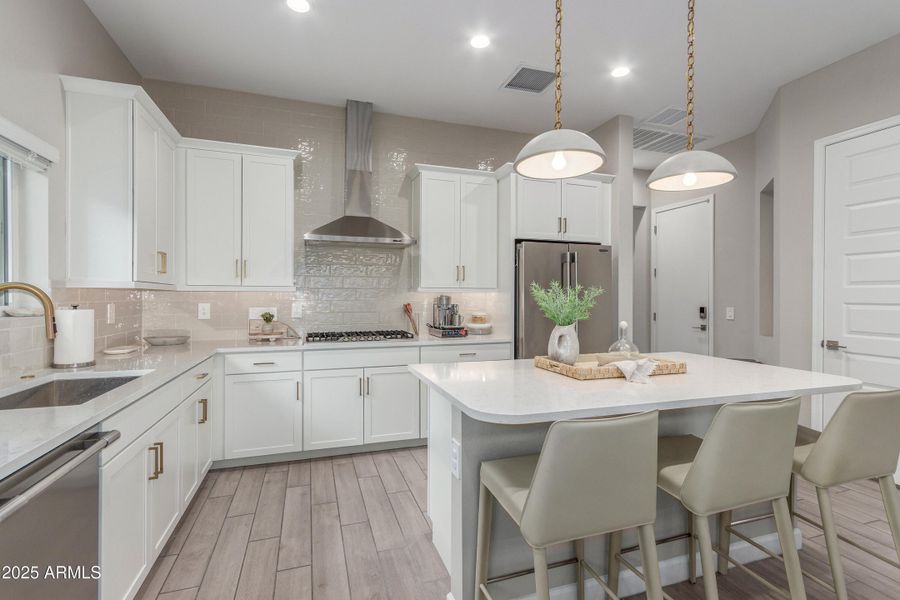 18 Sinclair 18 Sinclair