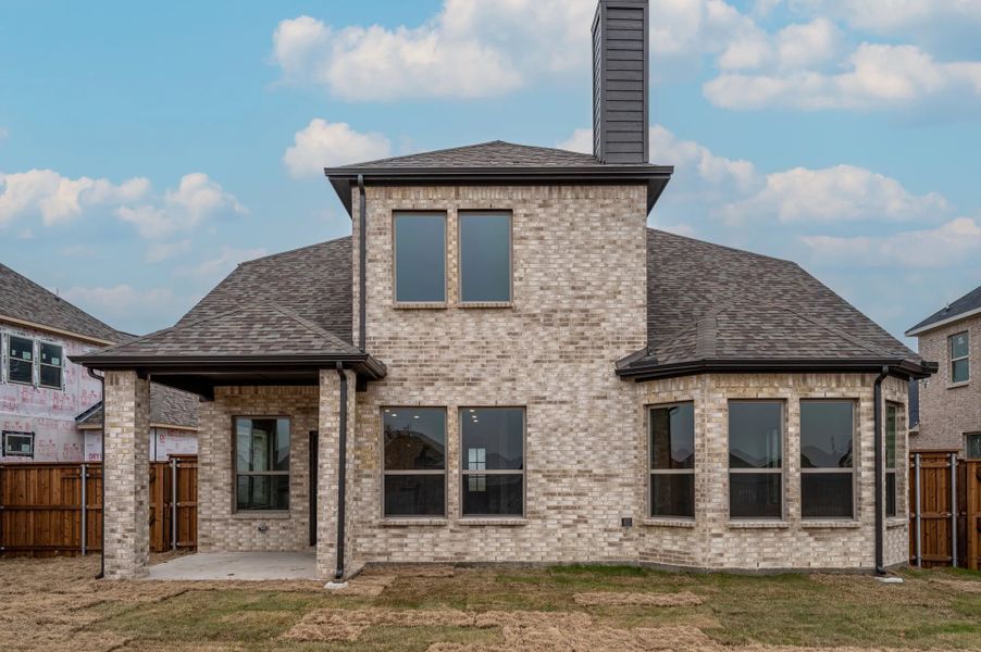 Representative exterior details of a home built from the Basalt by Stonehollow Homes in Meadow Vista, Anna (Image 4).