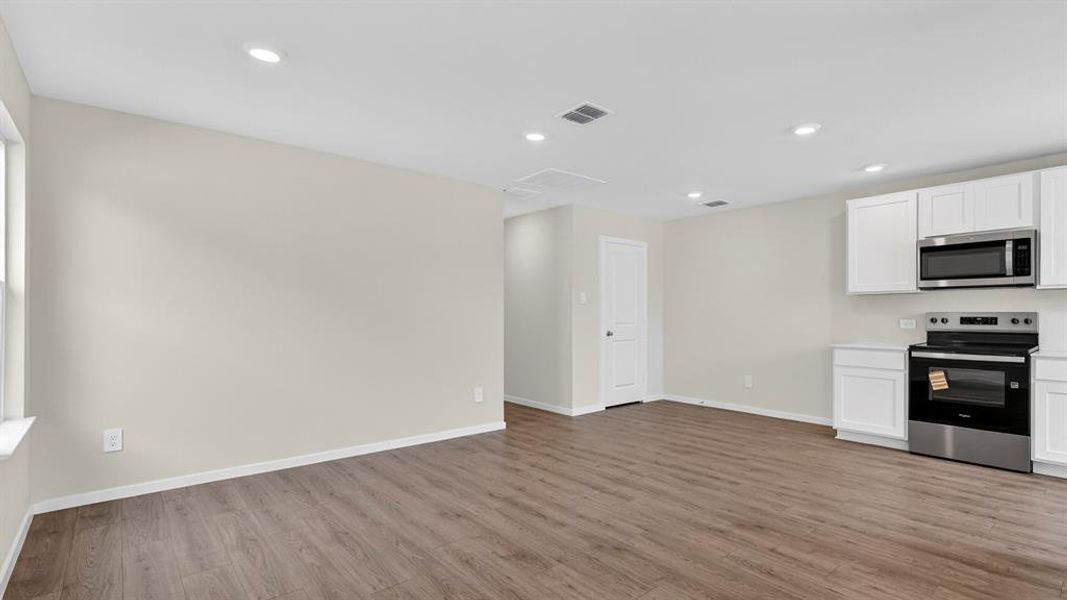 Spacious, unfurnished interior of a new home in Cartwright Mays, Crandall (Image 8).