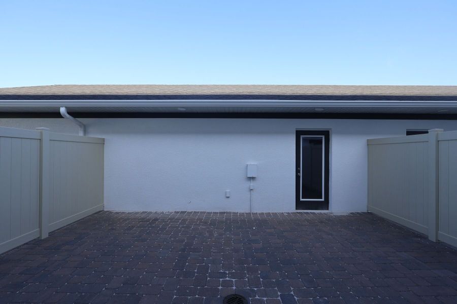 Exterior Exterior