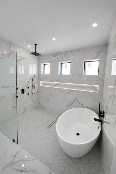 Furnished interior view inside a new home in , Cape Coral (Image 8).