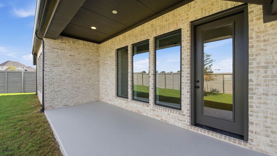 Exterior details and patio area of a home in Ramble, Celina (Image 4).