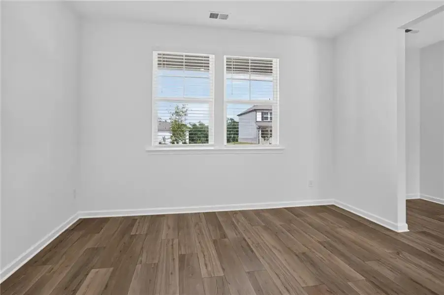 Spacious, unfurnished interior of a new home in Apalachee Hills, Bethlehem (Image 24).