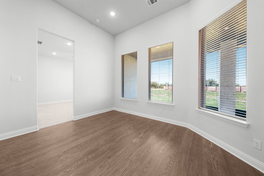 Spacious, unfurnished interior of a new home in Levante, Waxahachie (Image 15). Spacious, unfurnished interior of a new home in Levante, Waxahachie (Image 15).