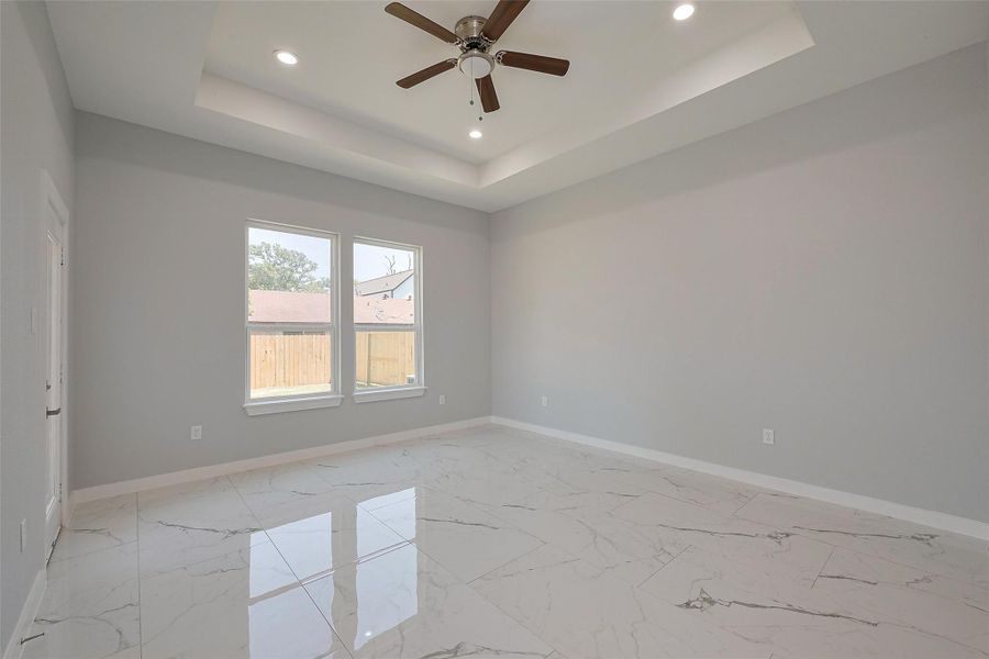Spacious, unfurnished interior of a new home in , Houston (Image 35).