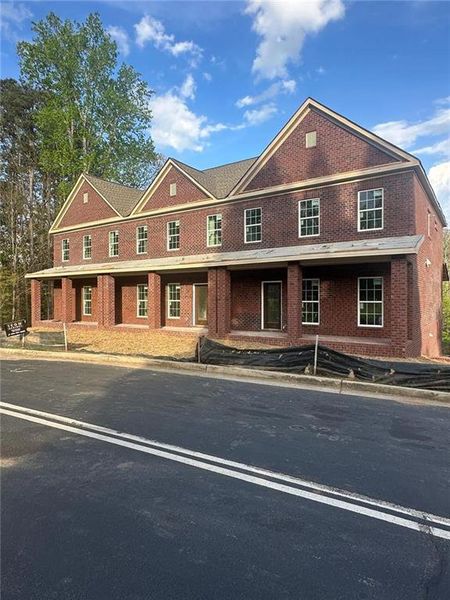 Image 10 of a home in .