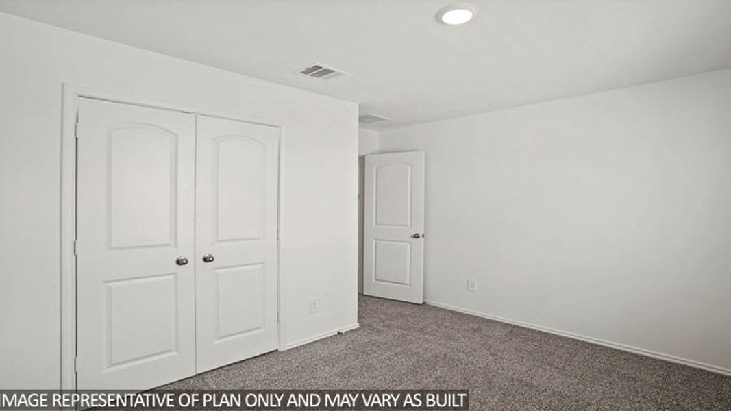 Spacious, unfurnished interior of a new home in Sunterra, Katy (Image 19).