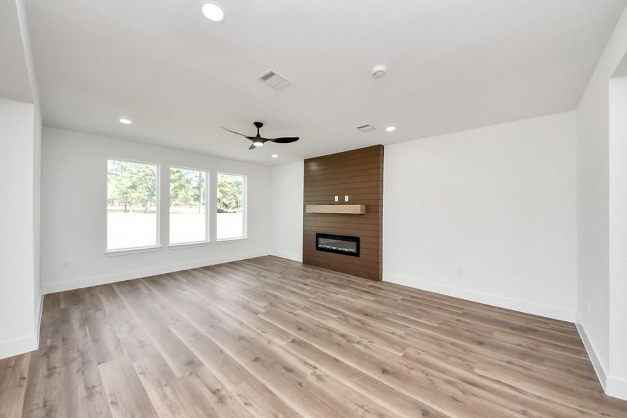 Spacious, unfurnished interior of a new home in , Montgomery (Image 41).