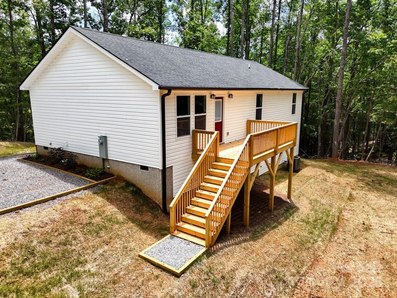 Exterior details and patio area of a home in , Marion (Image 24).
