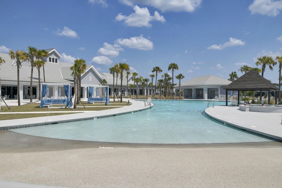 Community amenities in , Summerville (Image 39).