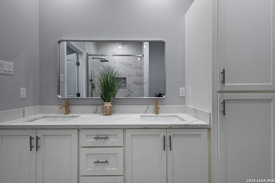 Image 38 of a home in .