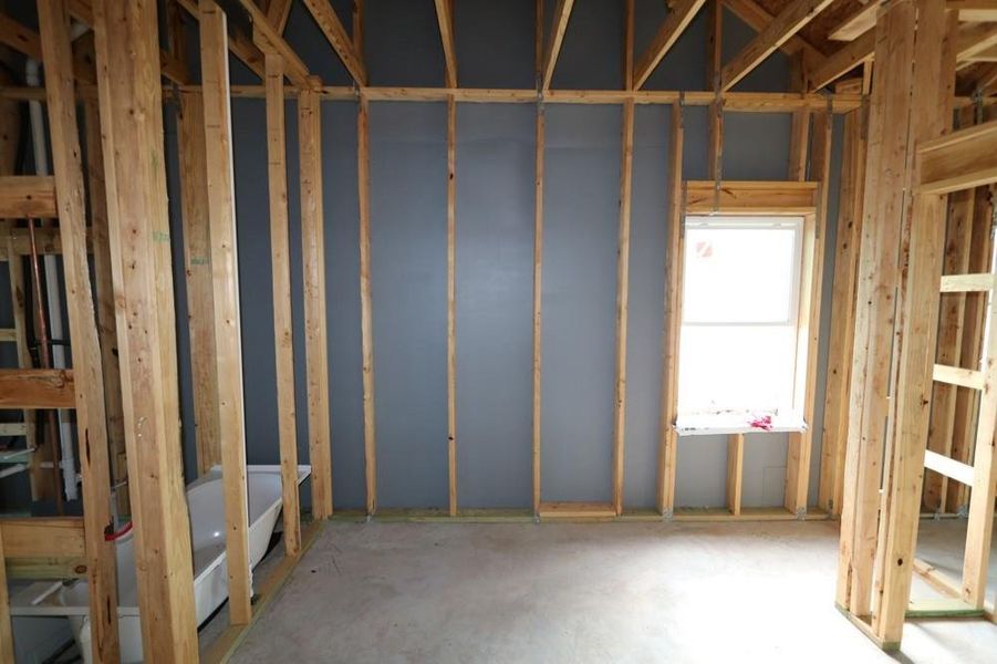 Spacious, unfurnished interior of a new home in Austin Point, Richmond (Image 10).