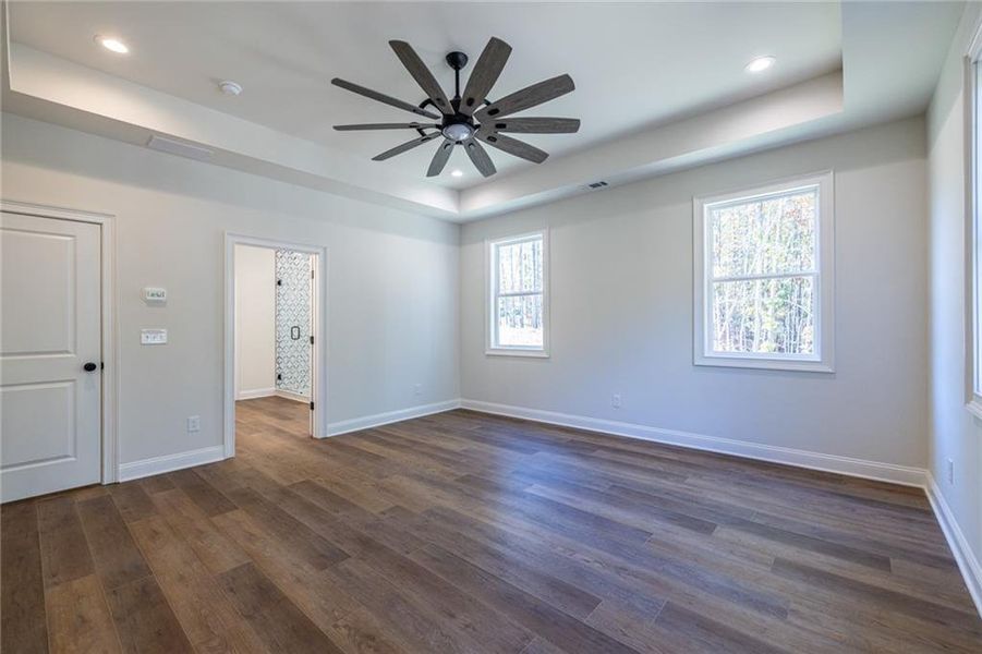 Spacious, unfurnished interior of a new home in , Dallas (Image 25).