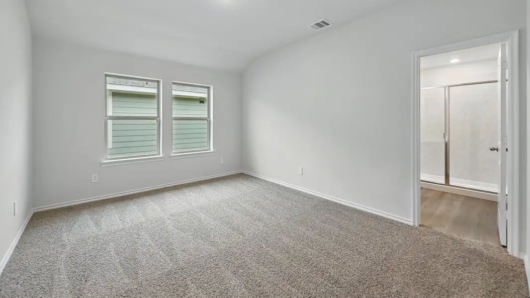 Spacious, unfurnished interior of a new home in Frontier Pointe, Princeton (Image 5).