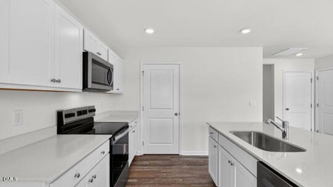Mangum Farms_Penwell J_133_White_SPEC-01