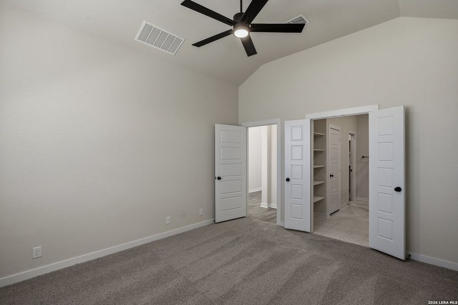 Spacious, unfurnished interior of a new home in The Crossvine, Schertz (Image 29).