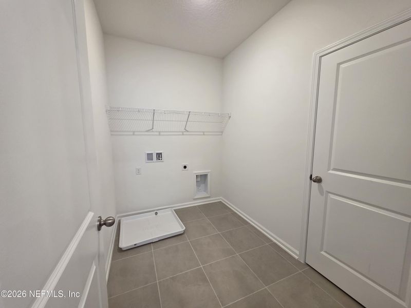 Spacious, unfurnished interior of a new home in Hyland Trail, Green Cove Springs (Image 18). Spacious, unfurnished interior of a new home in Hyland Trail, Green Cove Springs (Image 18).