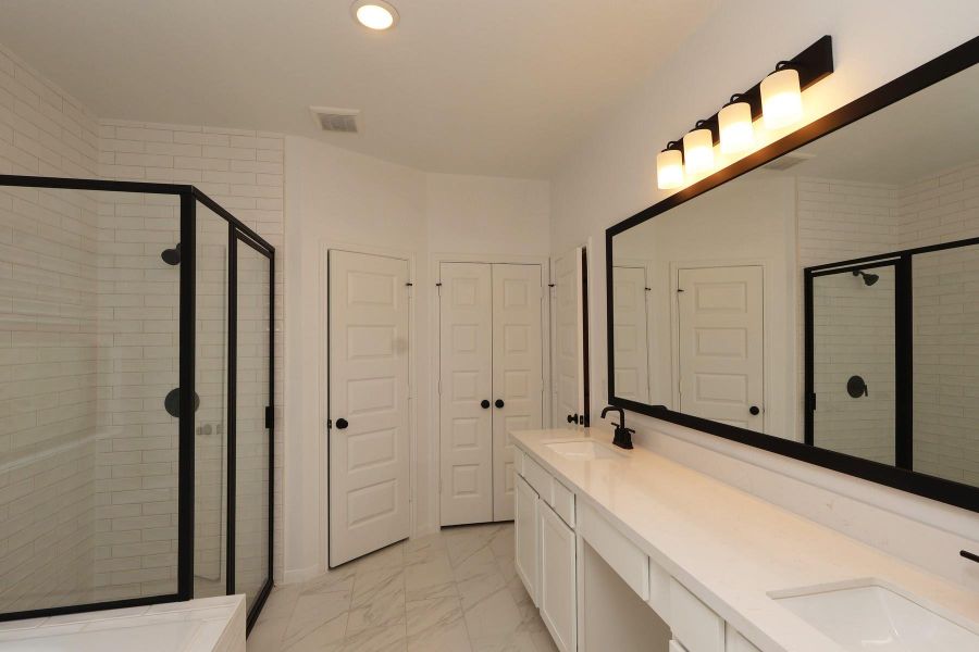Relaxing owner's bath Relaxing owner's bath