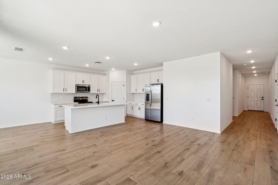 5-web-or-mls-W Bowker St-S2003-005 5-web-or-mls-W Bowker St-S2003-005