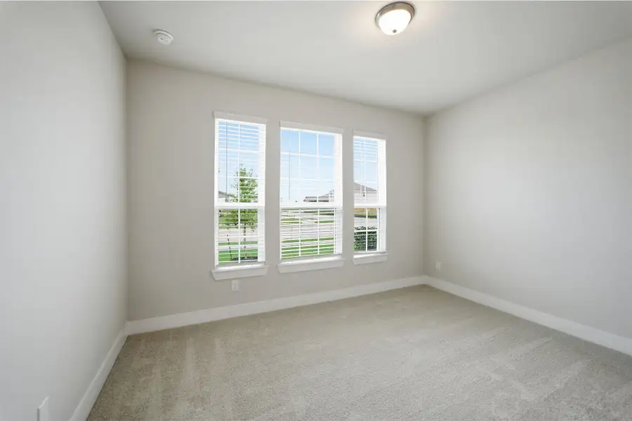 Spacious, unfurnished interior of a new home in Sunterra Lakes, Brookshire (Image 28). Spacious, unfurnished interior of a new home in Sunterra Lakes, Brookshire (Image 28).