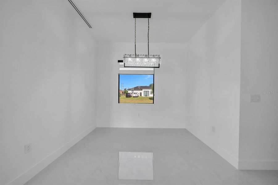 Spacious, unfurnished interior of a new home in , Lehigh Acres (Image 17).