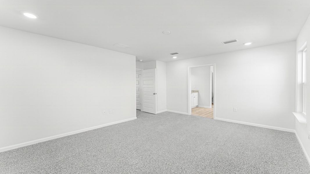 Spacious, unfurnished interior of a new home in Titus Park, Panama City (Image 32). Spacious, unfurnished interior of a new home in Titus Park, Panama City (Image 32).