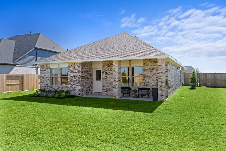 4br New Home in Elgin, TX.  - Slide 4