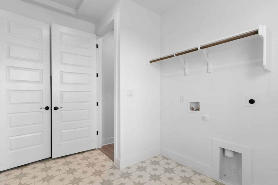 Spacious, unfurnished interior of a new home in Highland Village, Georgetown (Image 45). Spacious, unfurnished interior of a new home in Highland Village, Georgetown (Image 45).