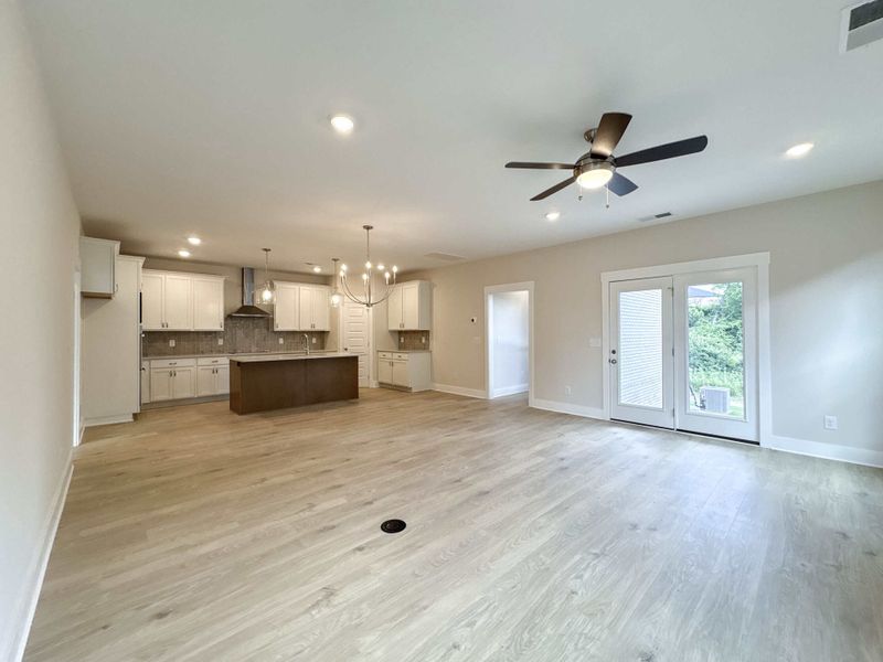 Spacious, unfurnished interior of a new home in The Paddock, Gallatin (Image 7).