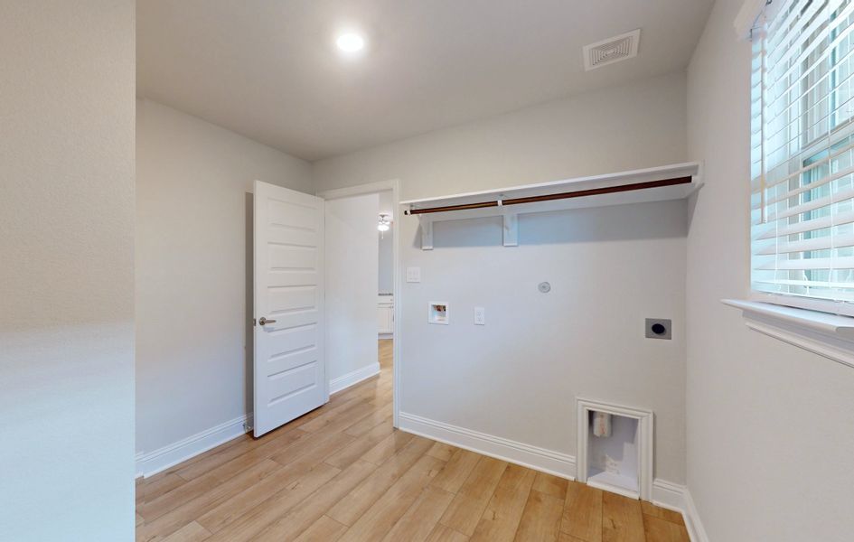 Spacious, unfurnished interior of a new home in Cypress Green, Hockley (Image 24). Spacious, unfurnished interior of a new home in Cypress Green, Hockley (Image 24).