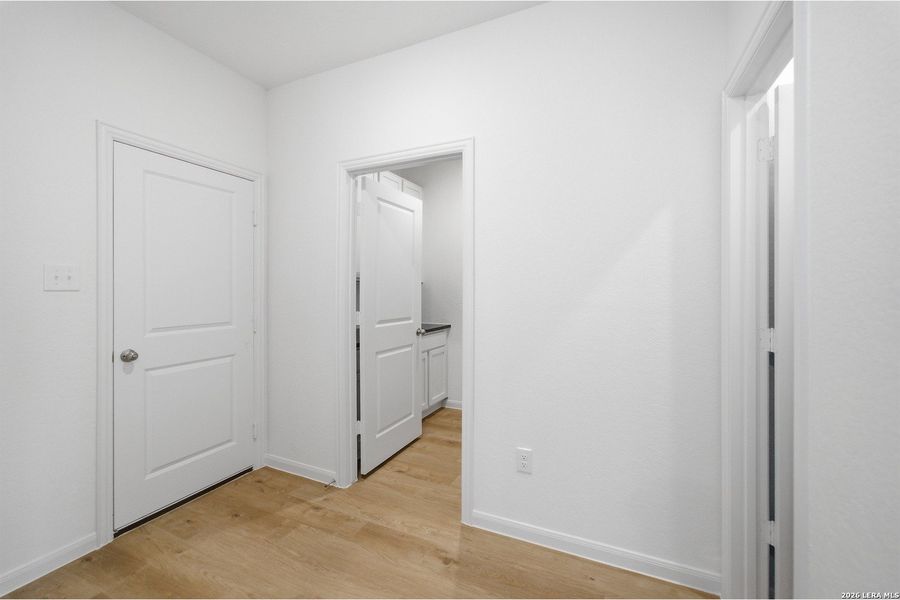 Spacious, unfurnished interior of a new home in Katzer Ranch, Converse (Image 22).