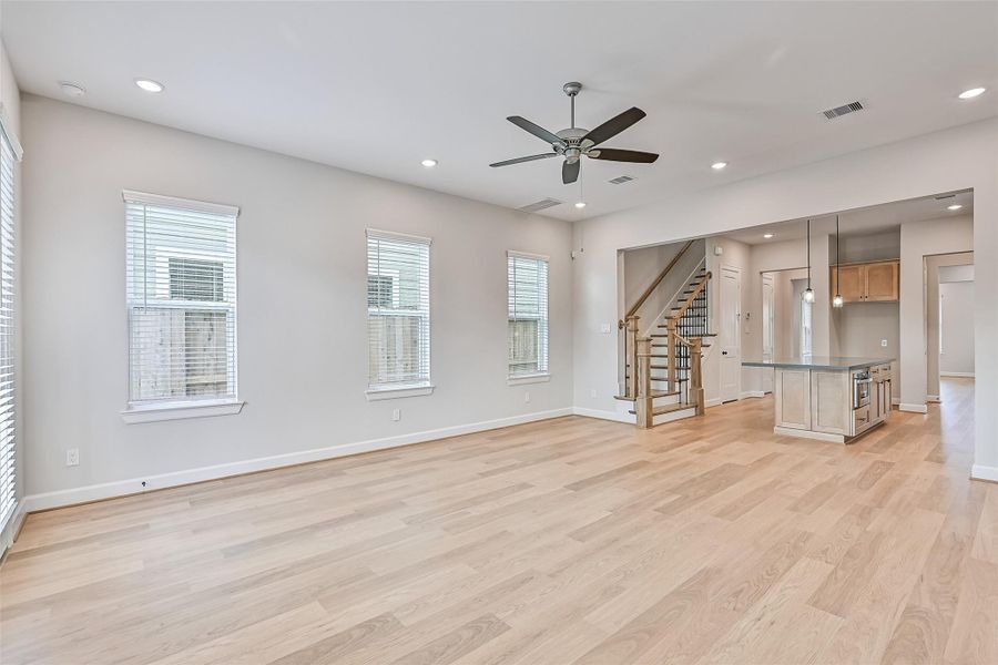 Spacious, unfurnished interior of a new home in Pearland Old Townsite, Pearland (Image 24).