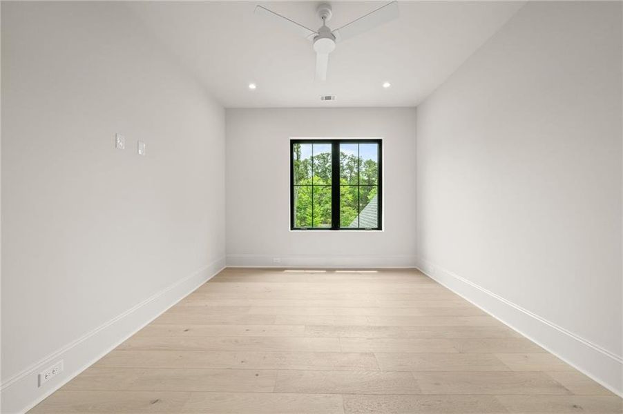 Spacious, unfurnished interior of a new home in , Atlanta (Image 44).